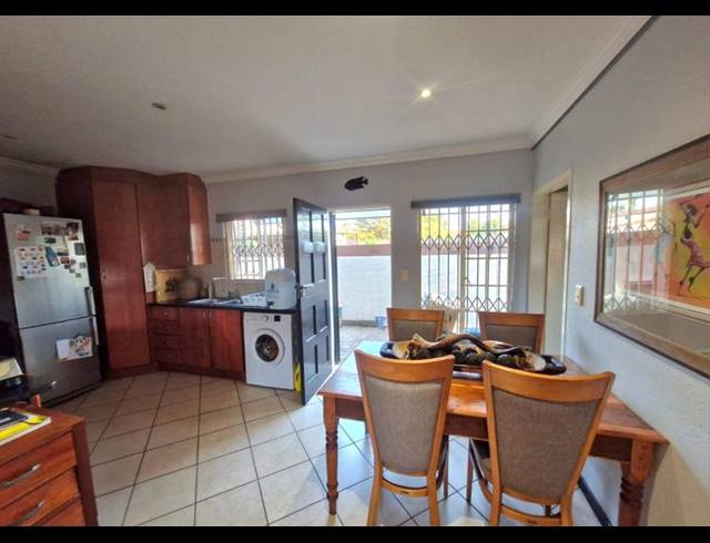 2 BEDROOM TOWNHOUSE FOR SALE IN ANNLIN
